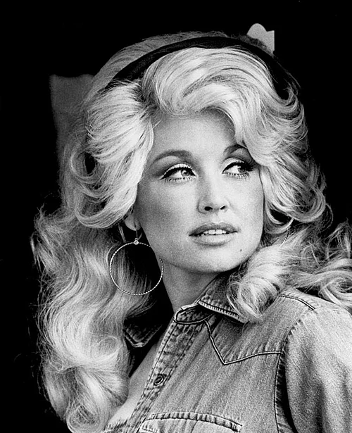 Young Dolly Parton.jpg Young Dolly Parton.jpg
